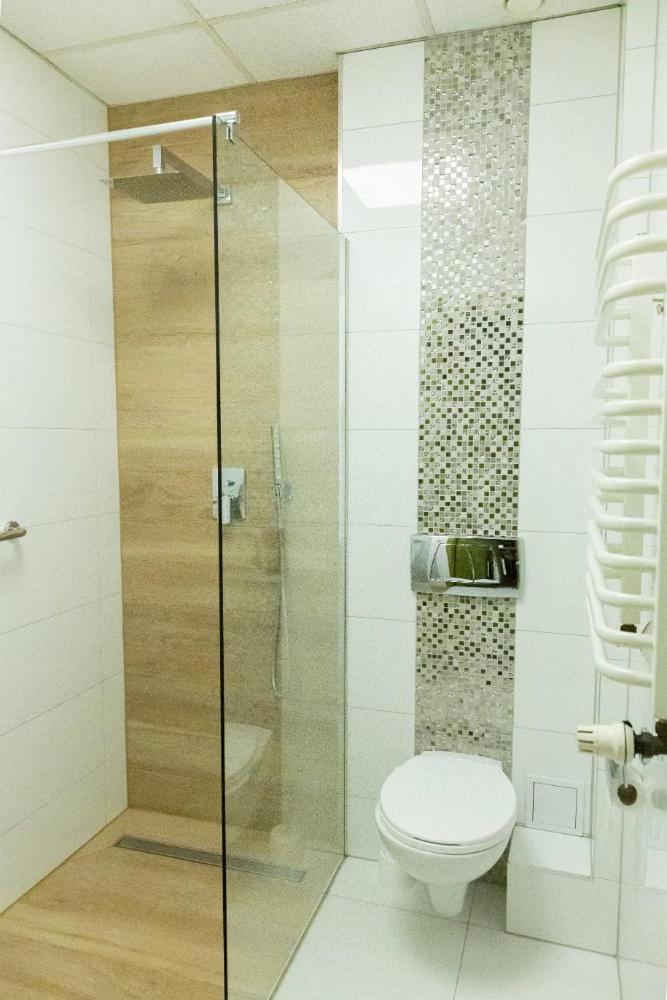 Hotel Calisia Kaliszki エクステリア 写真