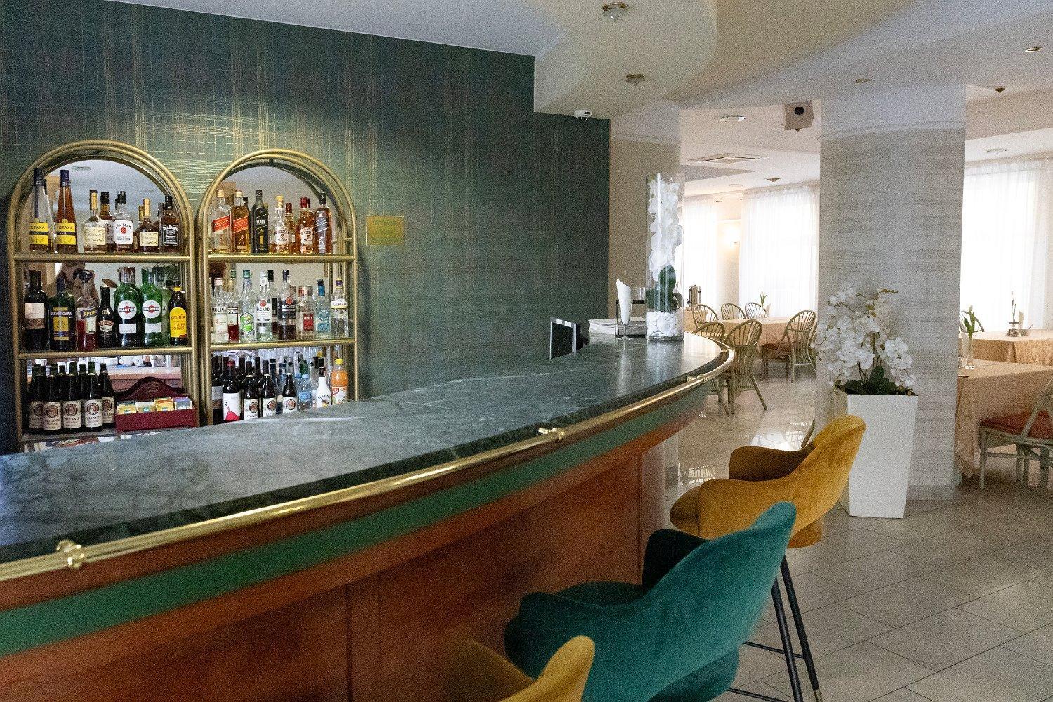 Hotel Calisia Kaliszki エクステリア 写真