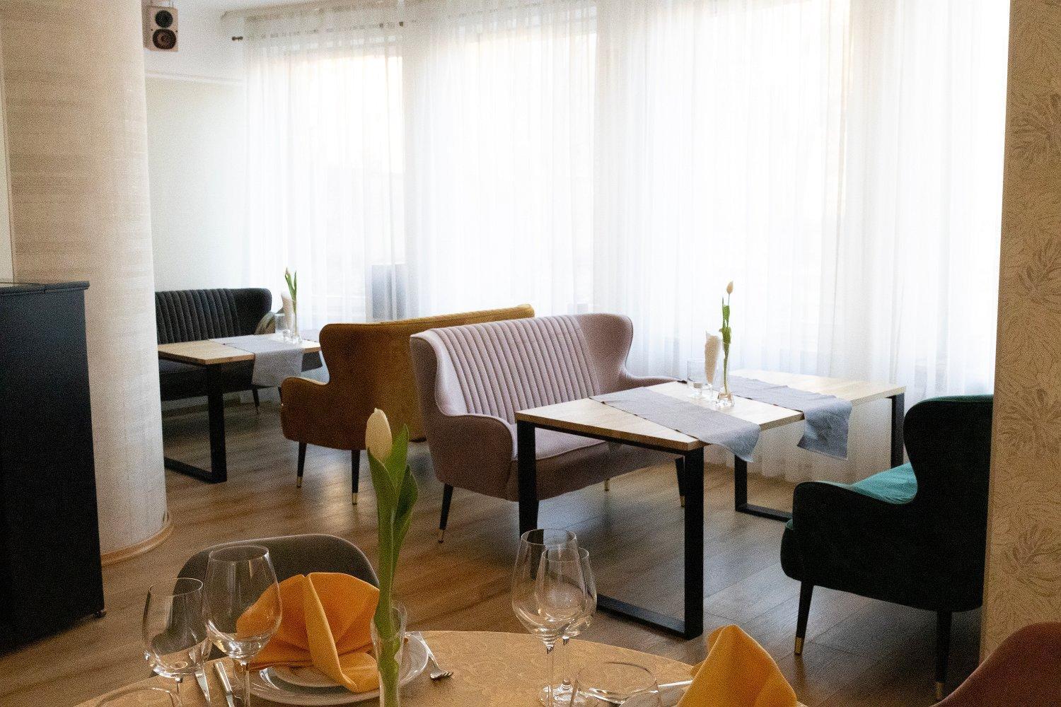 Hotel Calisia Kaliszki エクステリア 写真