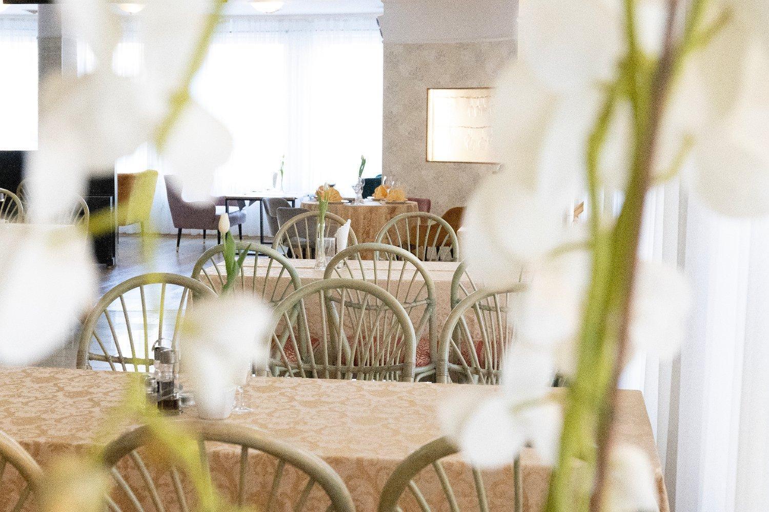 Hotel Calisia Kaliszki エクステリア 写真