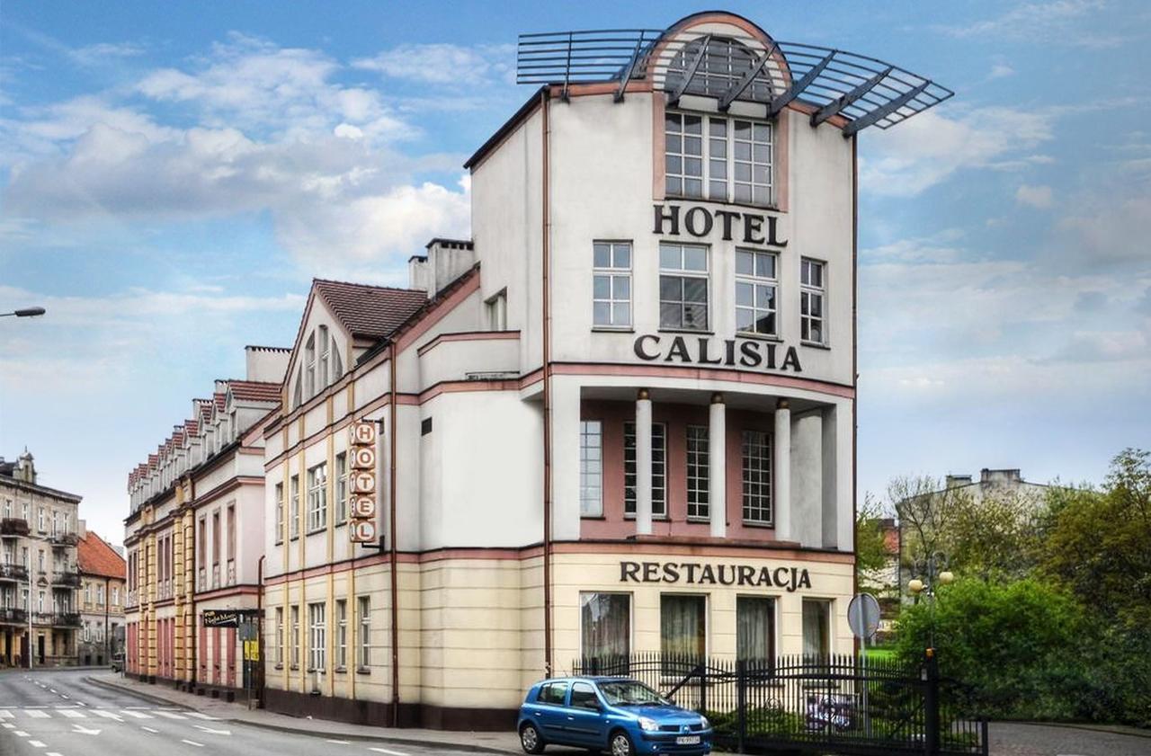 Hotel Calisia Kaliszki エクステリア 写真
